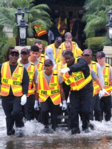 Florida death toll rises as search and rescue operation continues